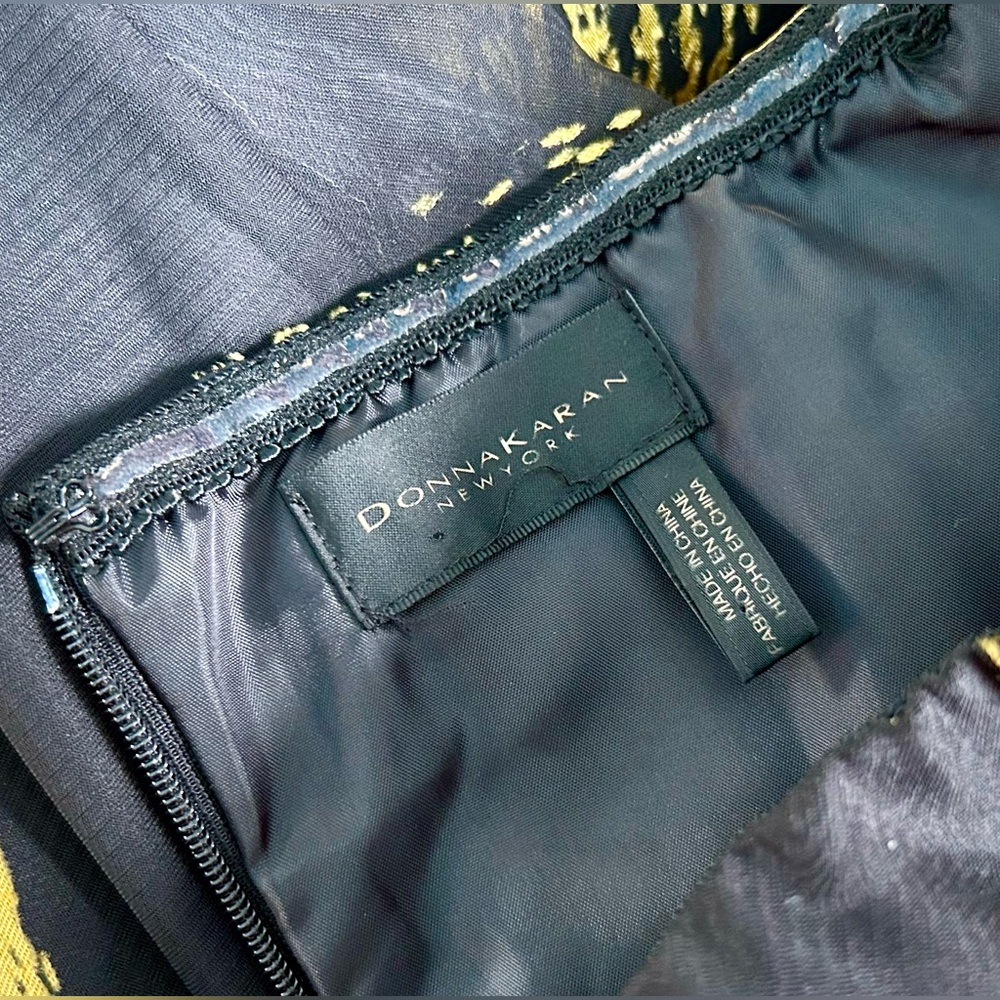 Donna Karan Black, Gold Metallic Paintbrush Strapless Gown, Size M - Picture 10 of 10